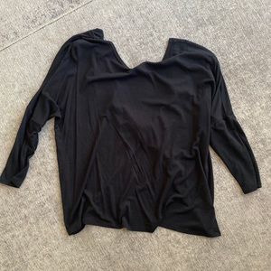 Beyond Yoga twist back top size small